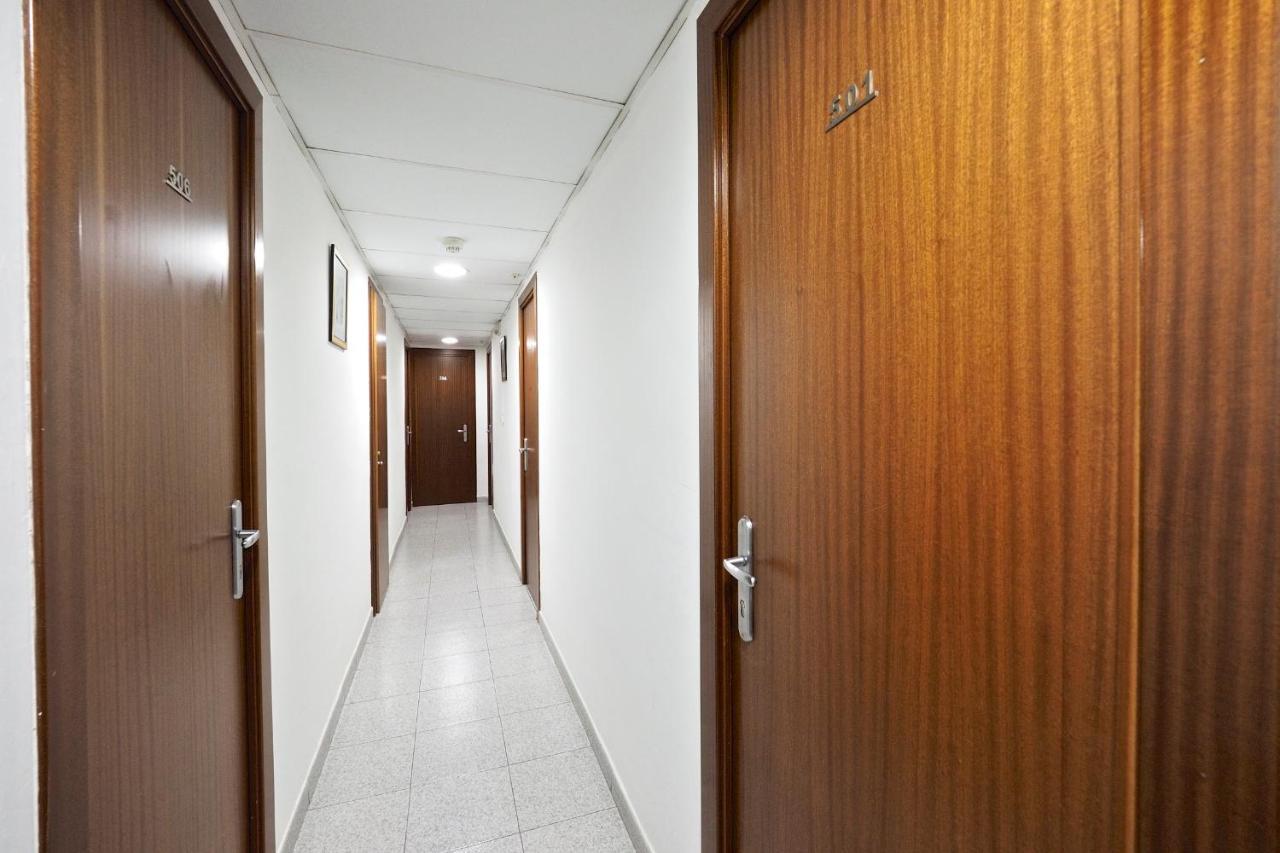Hostal Ballestero Barcelona Buitenkant foto