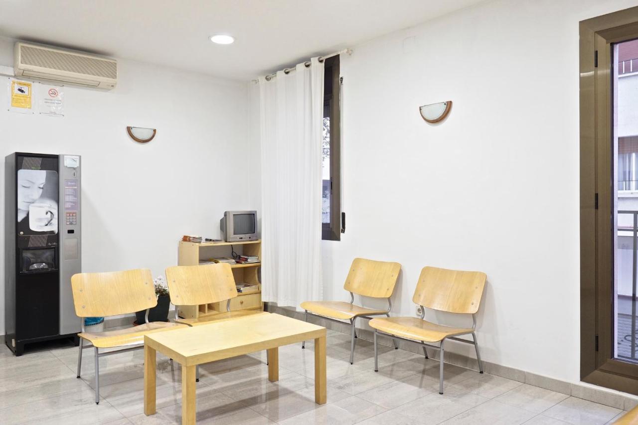 Hostal Ballestero Barcelona Buitenkant foto