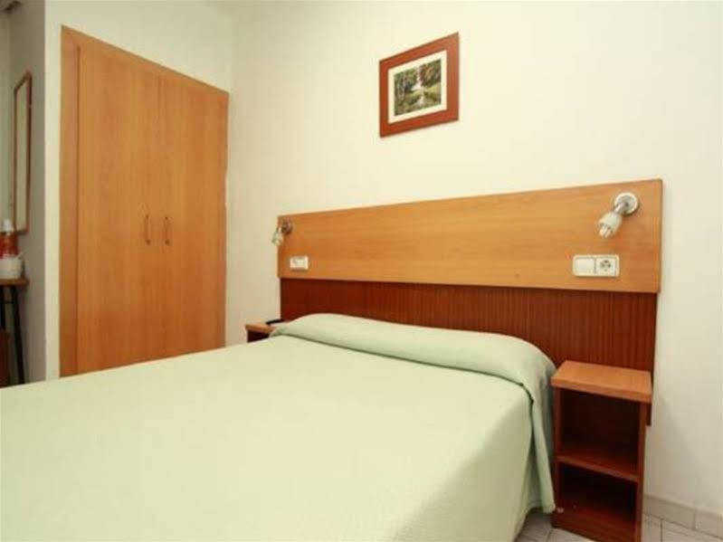 Hostal Ballestero Barcelona Buitenkant foto